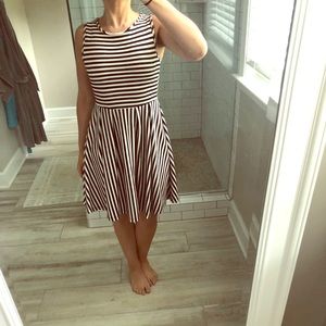 3/$20 Black and white a-lined dress